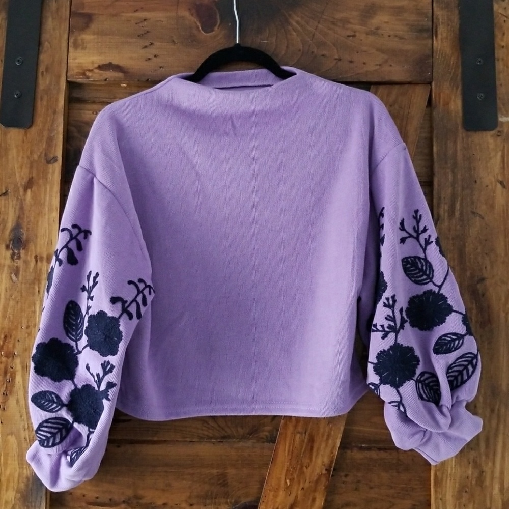 💜💜Purple Cropped 3/4 Sleeve top S knit